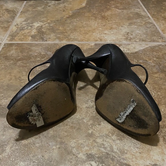 Stuart Weitzman heels - Picture 4 of 4